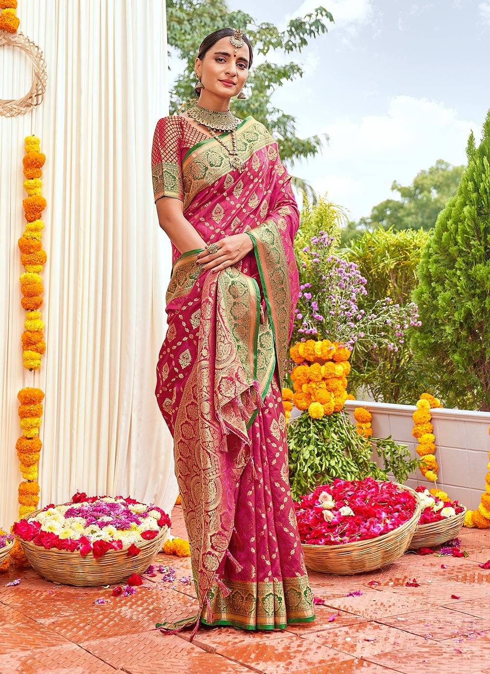 Traditional Saree Silk Magenta Weaving Saree