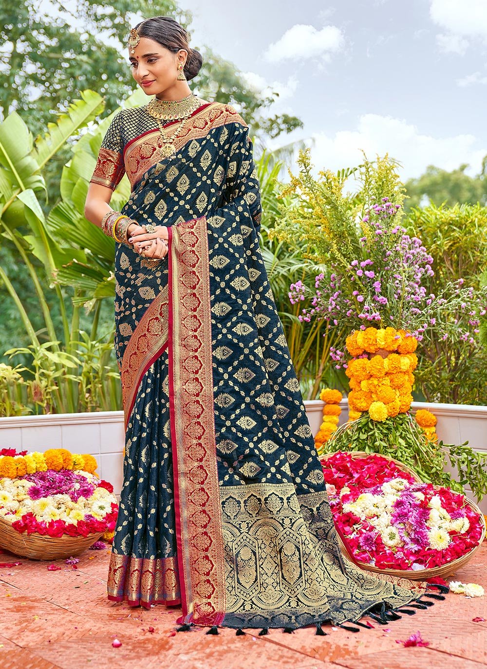 Traditional Saree Silk Blue Weaving Saree