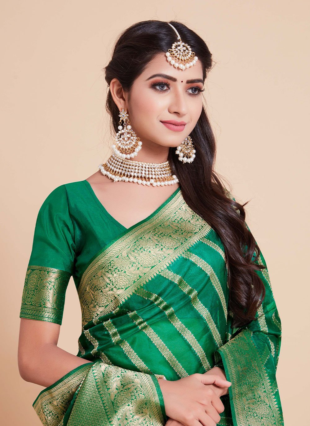 Contemporary Organza Silk Green Woven Saree