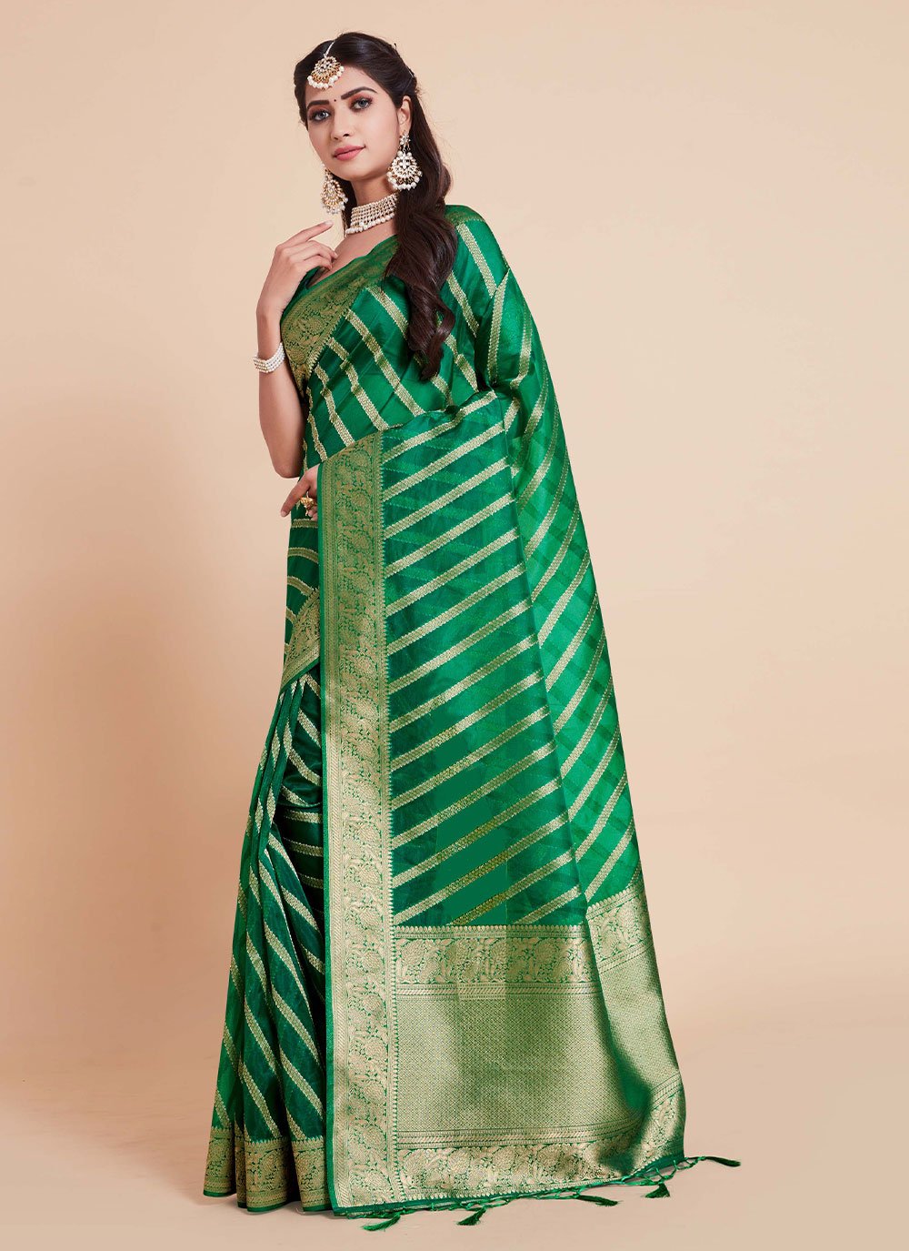 Contemporary Organza Silk Green Woven Saree