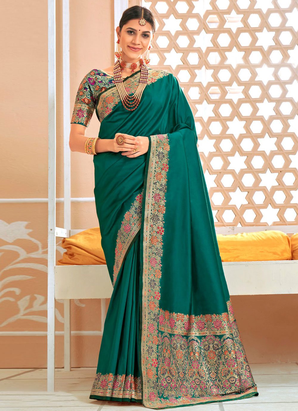 Contemporary Silk Green Patch Border Saree