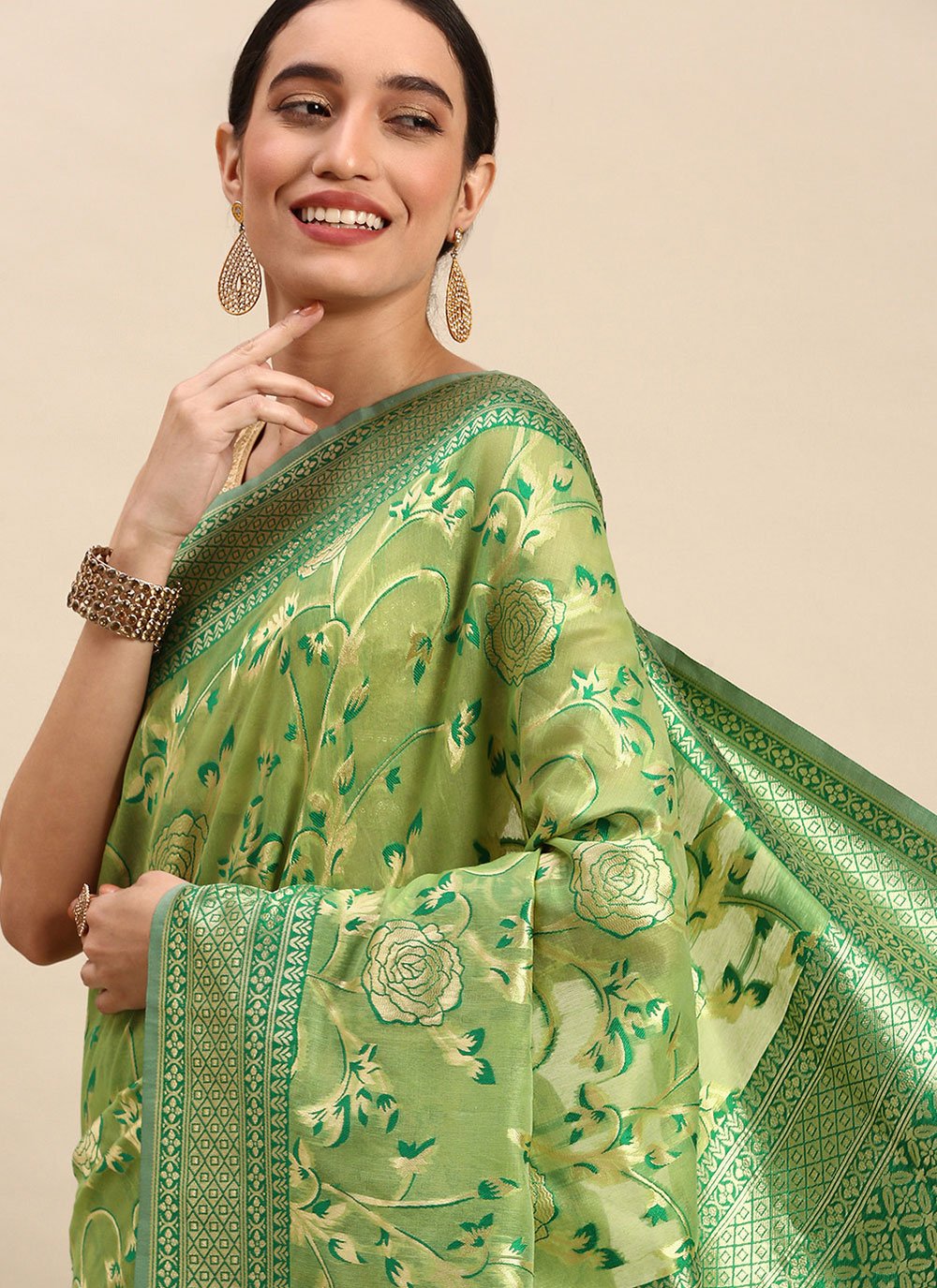 Trendy Saree Soft Cotton Green Weaving Saree