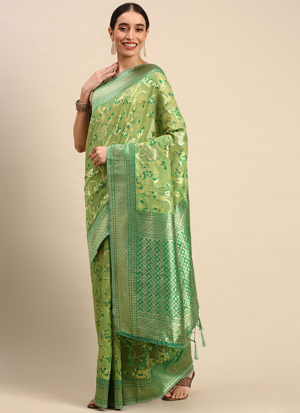 Trendy Saree Soft Cotton Green Weaving Saree