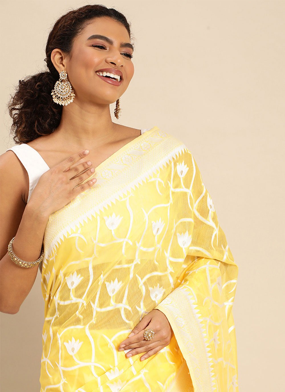 Trendy Saree Soft Cotton Yellow Weaving Saree