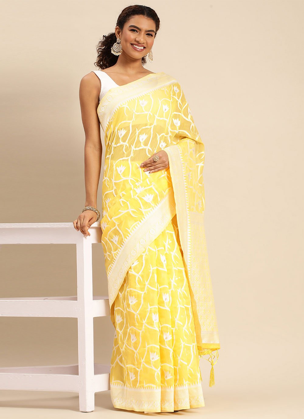 Trendy Saree Soft Cotton Yellow Weaving Saree