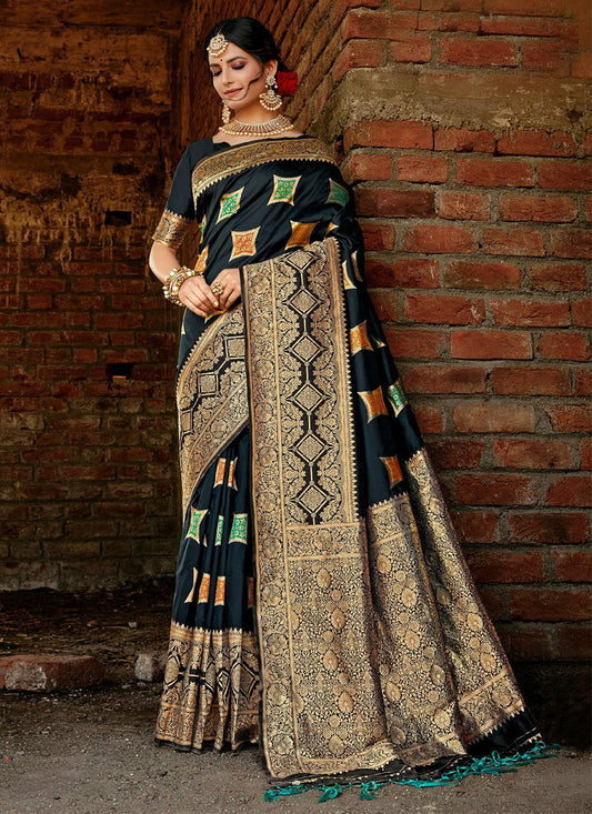 Traditional Saree Blended Cotton Black Woven Saree