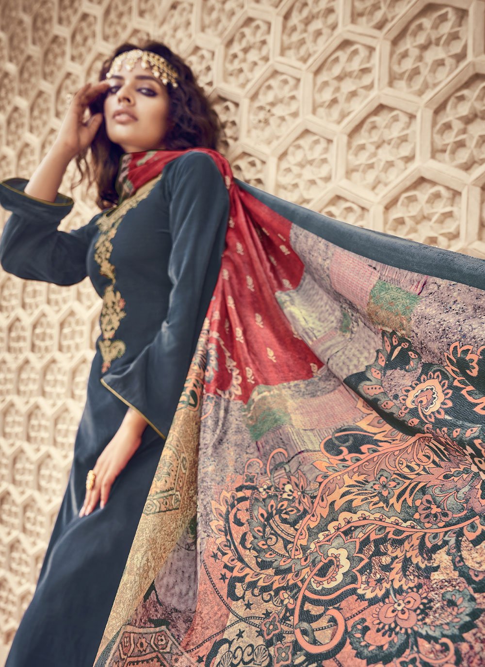 Salwar Suit Velvet Blue Embroidered Salwar Kameez