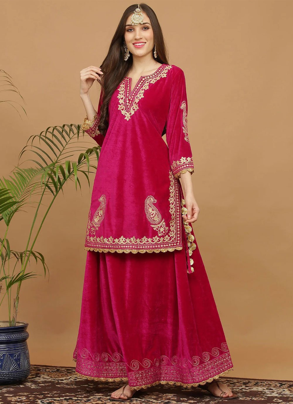 Casual Kurti Velvet Rani Embroidered Kurtis