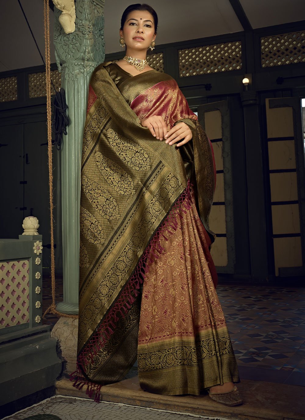 Classic Kanjivaram Silk Wine Weaving Saree