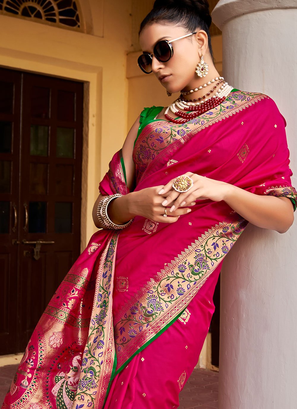 Trendy Saree Silk Rani Weaving Saree