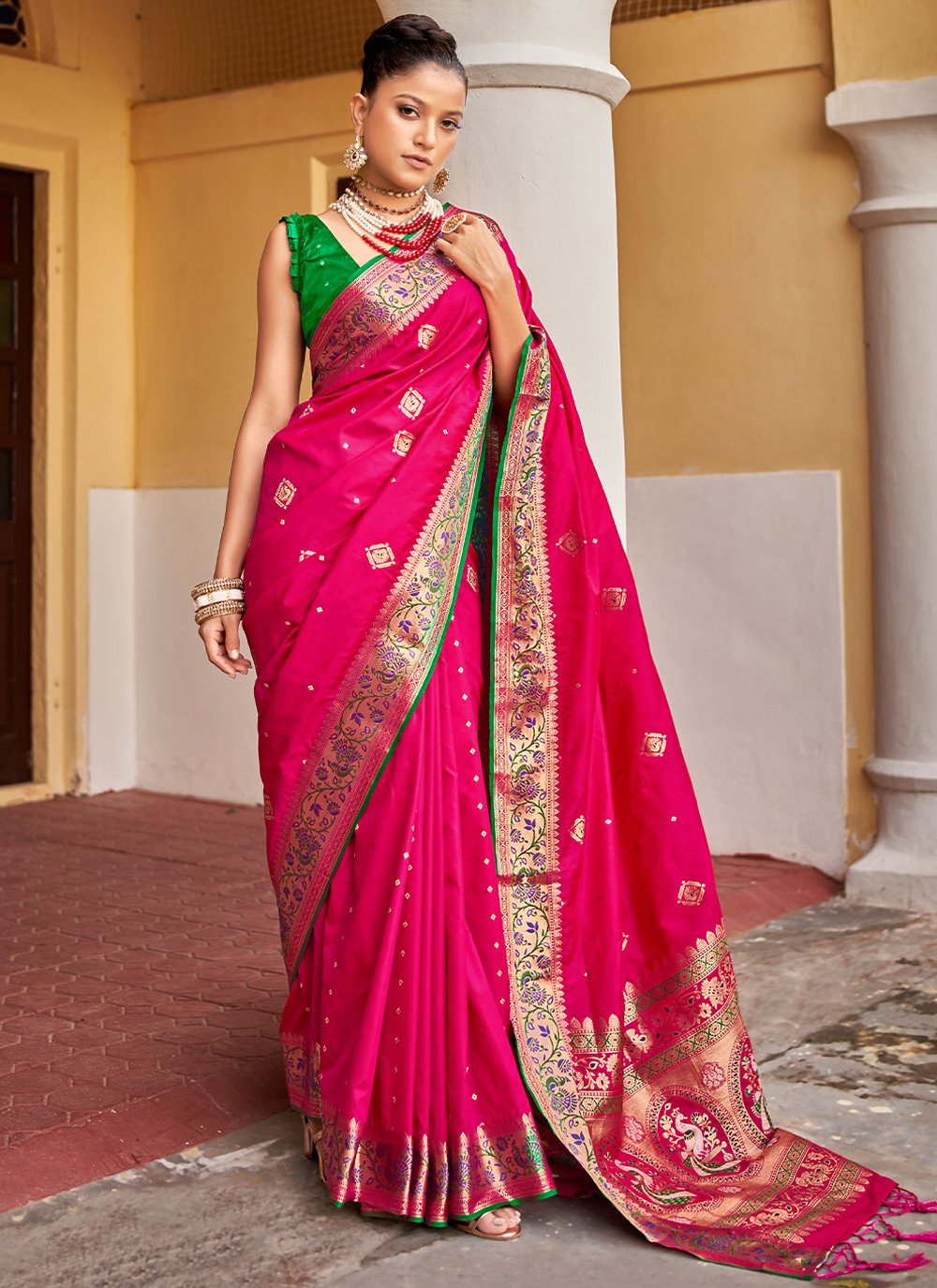 Trendy Saree Silk Rani Weaving Saree