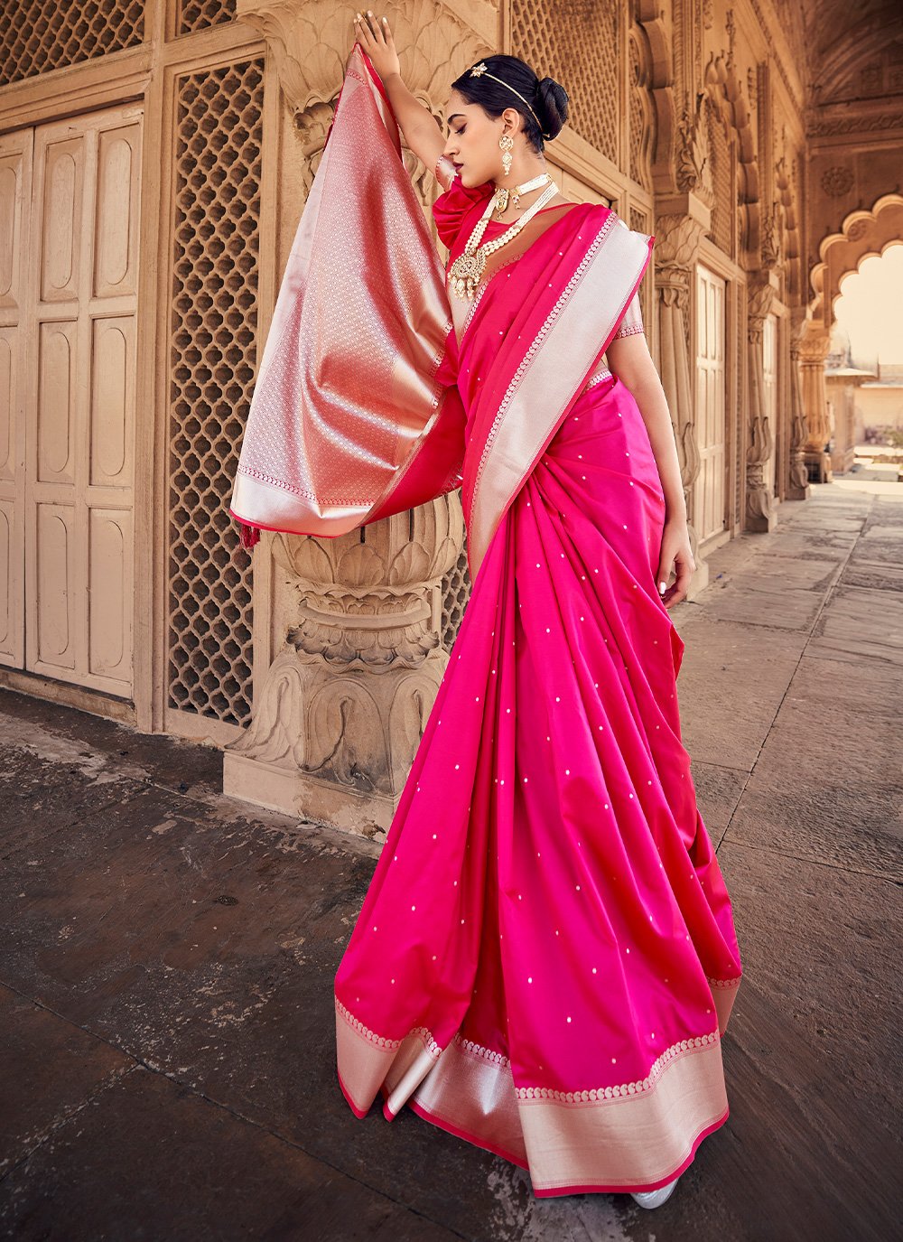 Contemporary Banarasi Silk Satin Silk Fuchsia Weaving Saree