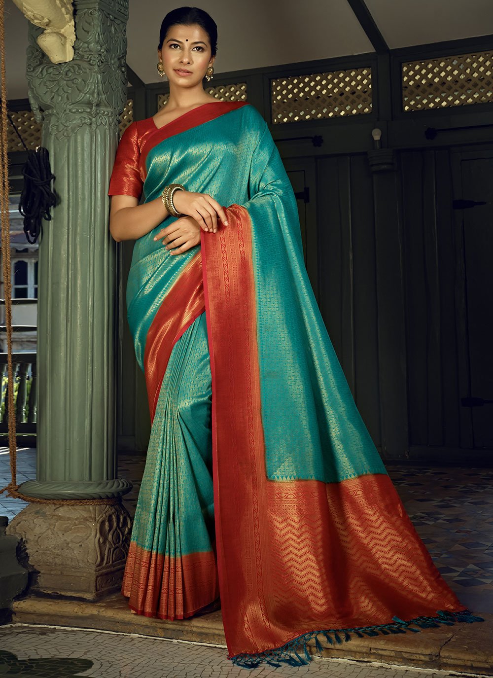 Contemporary Kanjivaram Silk Aqua Blue Weaving Saree