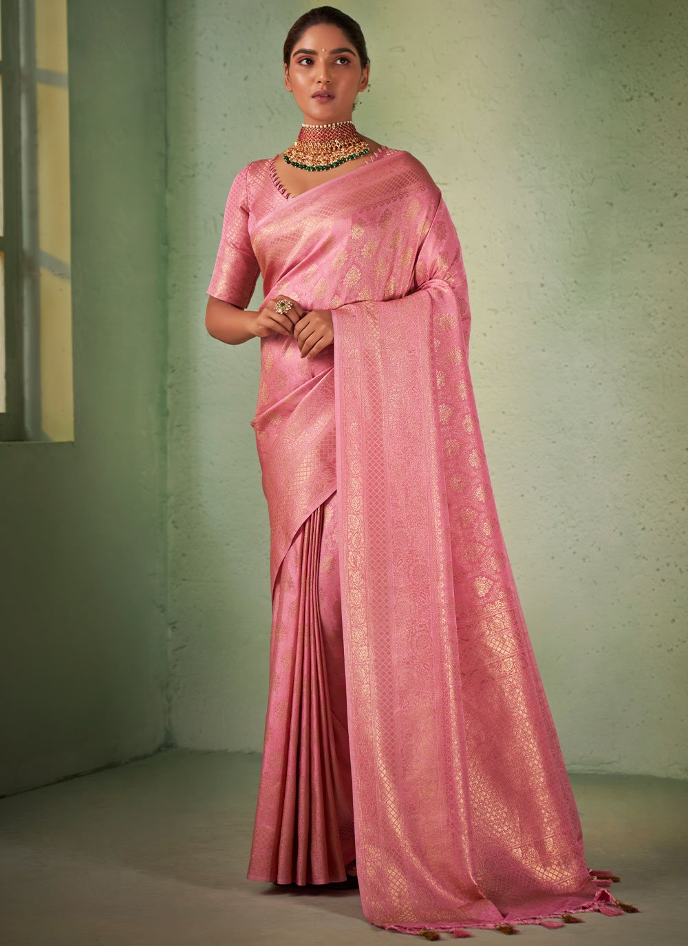 Classic Kanjivaram Silk Pink Weaving Saree