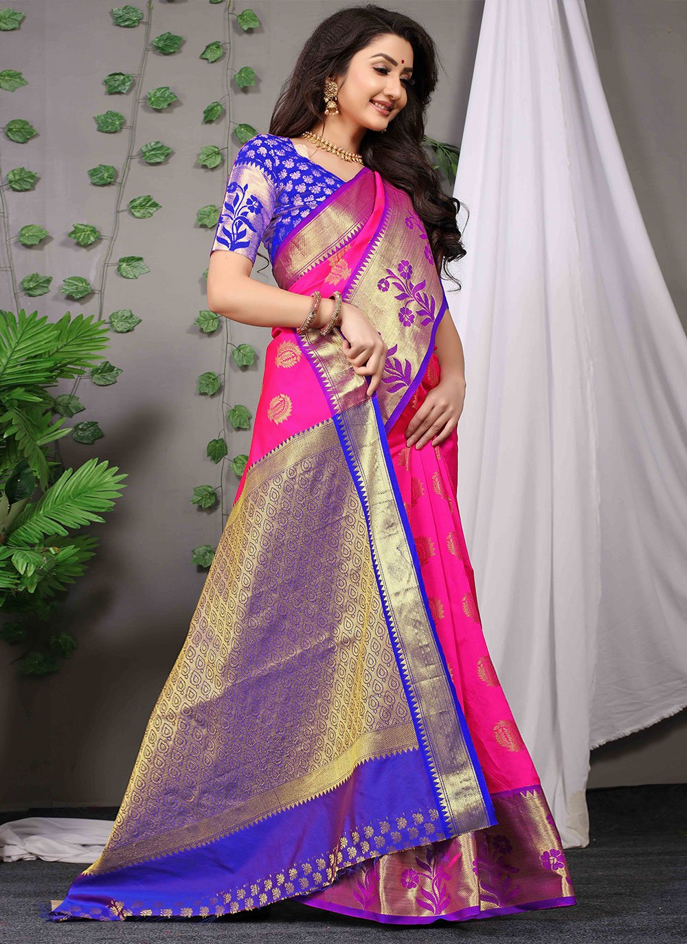 Contemporary Banarasi Silk Rani Weaving Saree