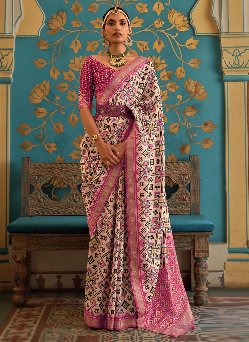 Classic Patola Silk Cream Pink Weaving Saree