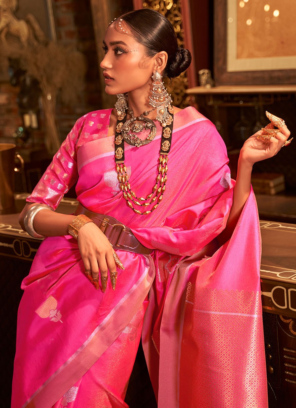 Classic Handloom Silk Pink Weaving Saree