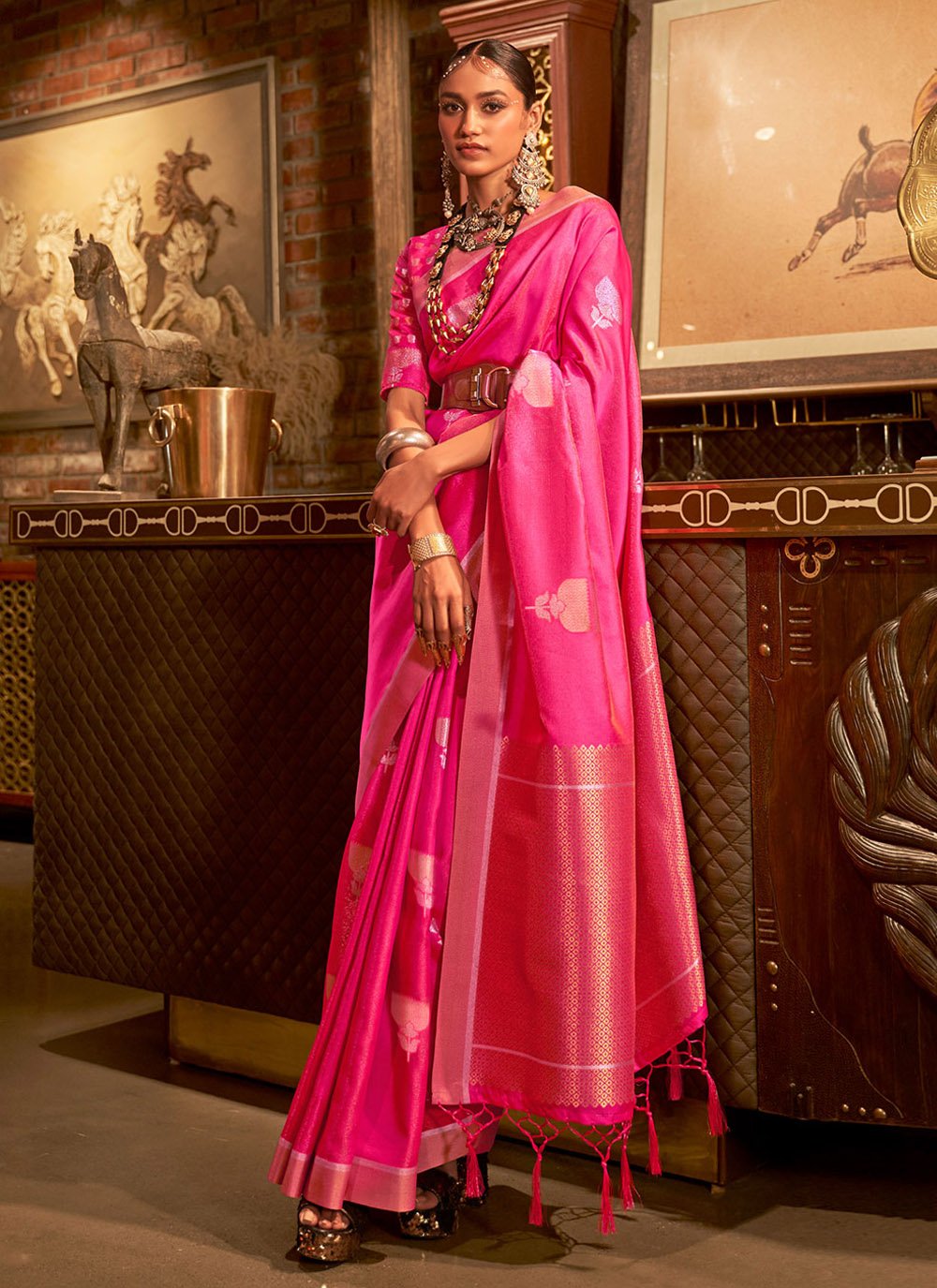 Classic Handloom Silk Pink Weaving Saree