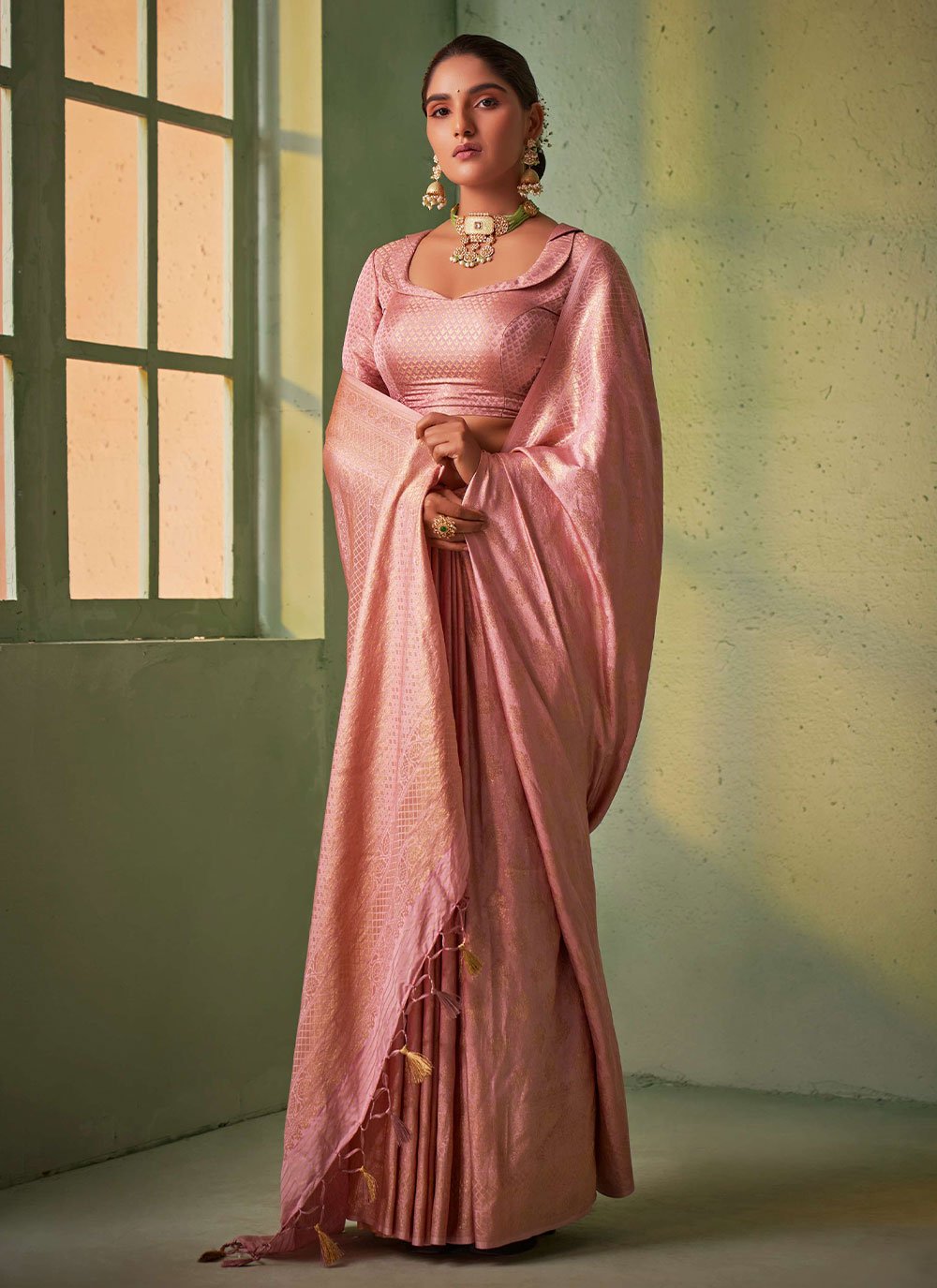 Trendy Saree Kanjivaram Silk Pink Weaving Saree