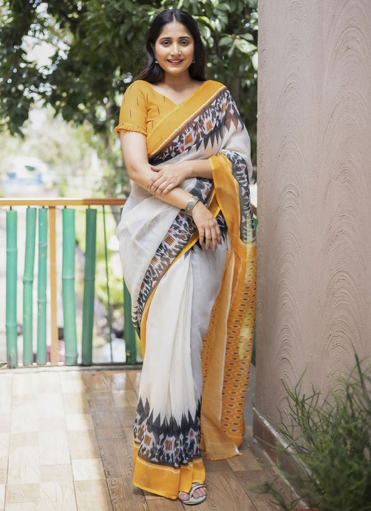 Contemporary Cotton White Digital Print Saree