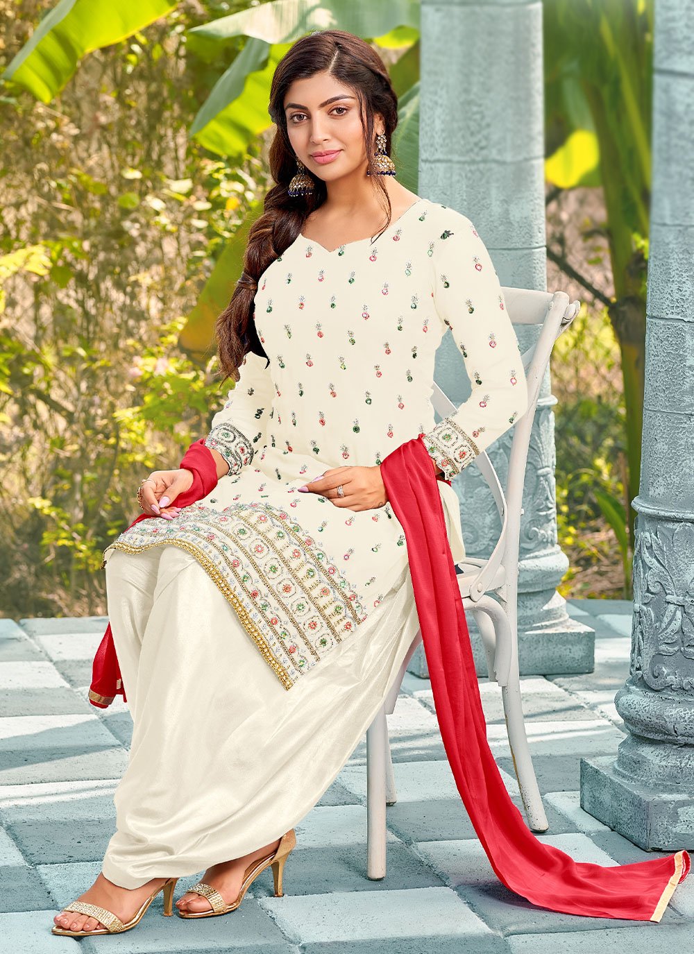 Salwar Suit Georgette White Embroidered Salwar Kameez