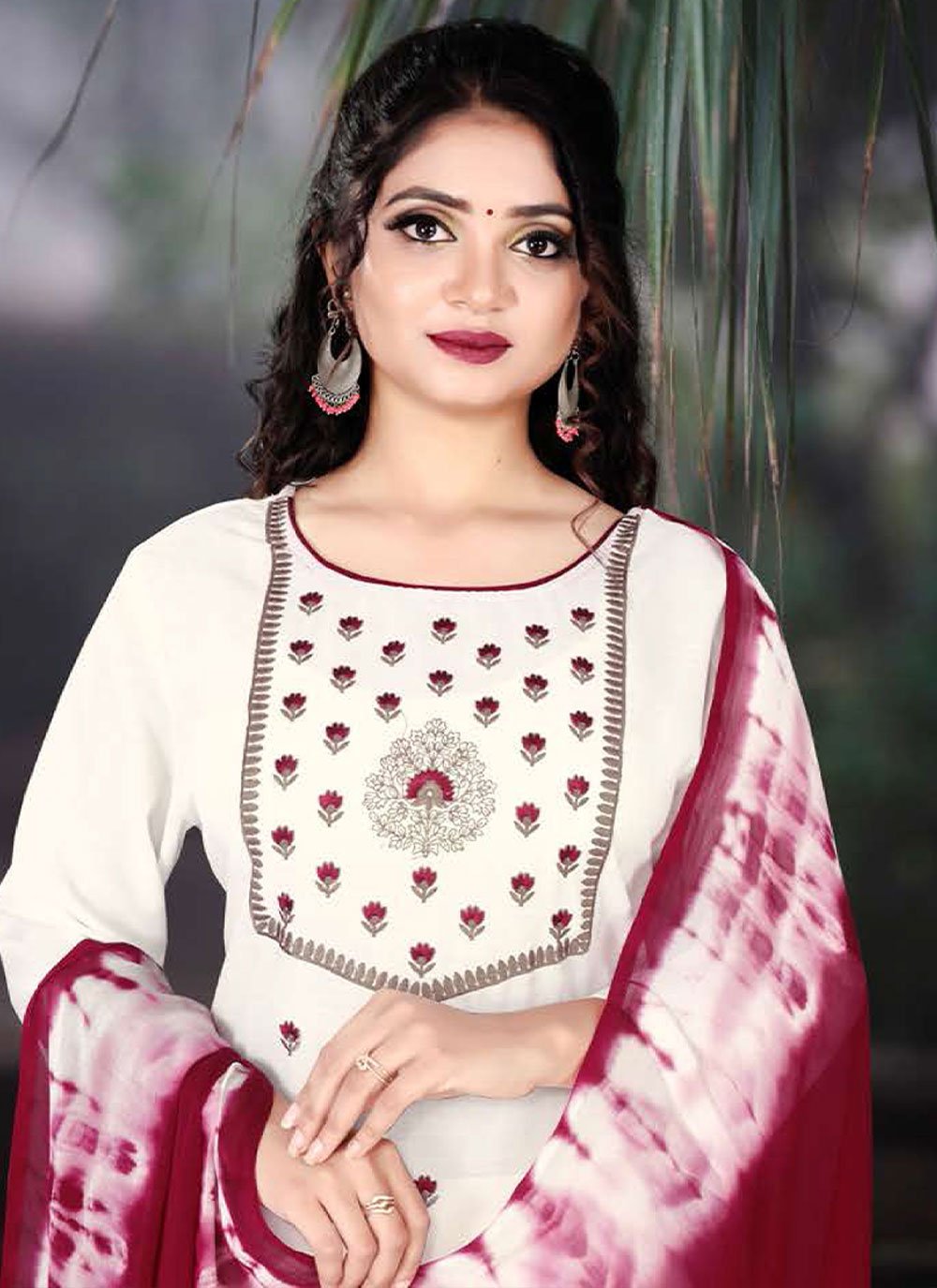 Salwar Suit Rayon White Embroidered Salwar Kameez