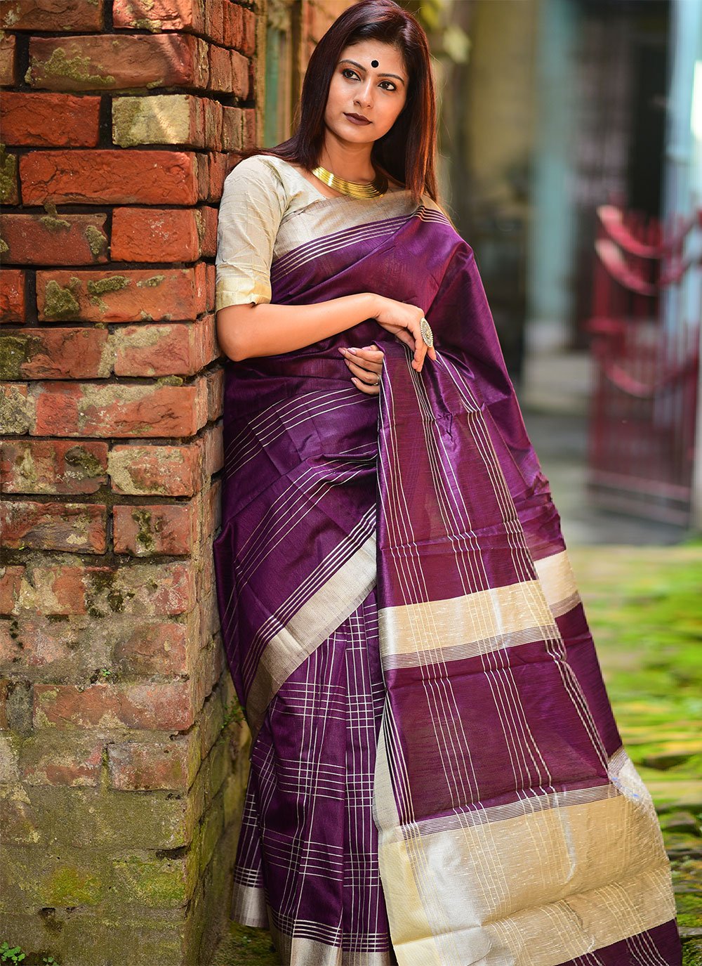 Classic Raw Silk Wine Weaving Saree