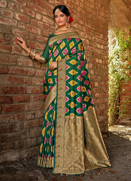 Classic Blended Cotton Green Woven Saree