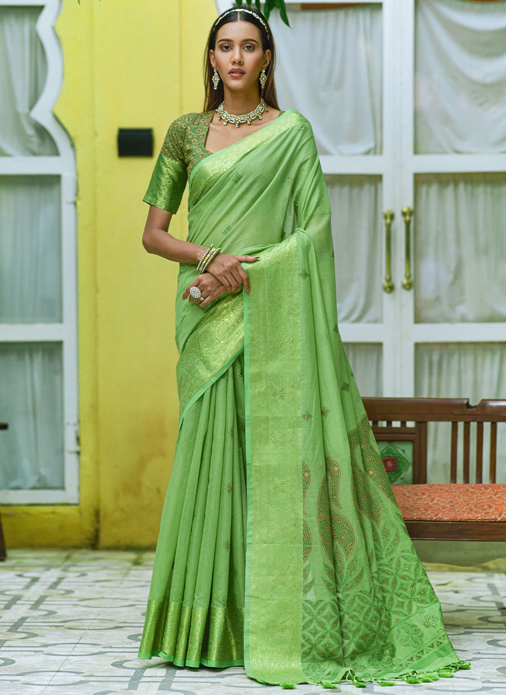 Trendy Saree Cotton Green Woven Saree