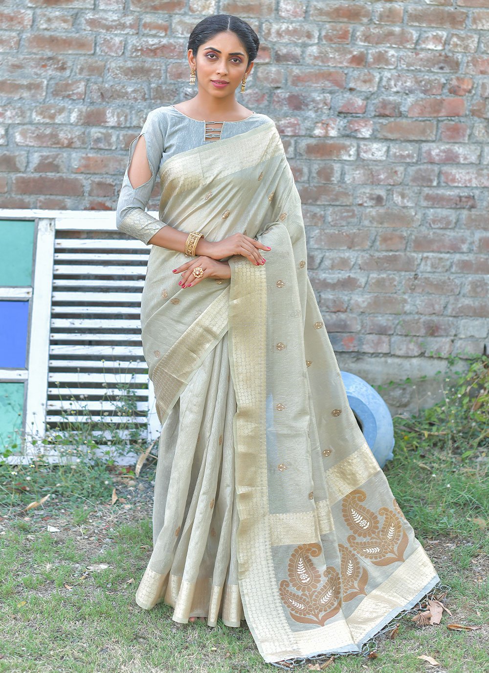 Contemporary Linen Tissue Grey Woven Saree