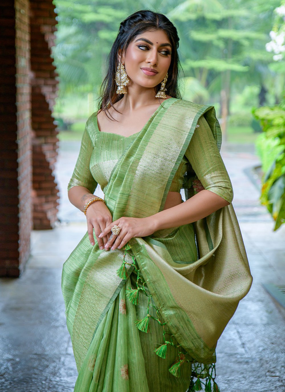 Contemporary Silk Green Woven Saree