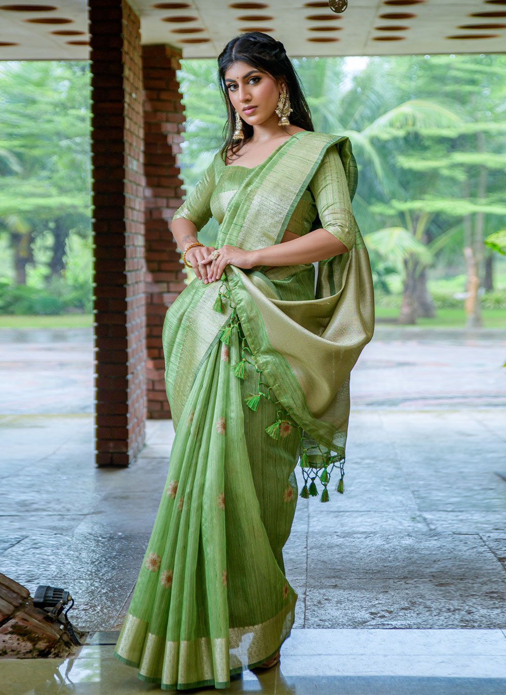 Contemporary Silk Green Woven Saree