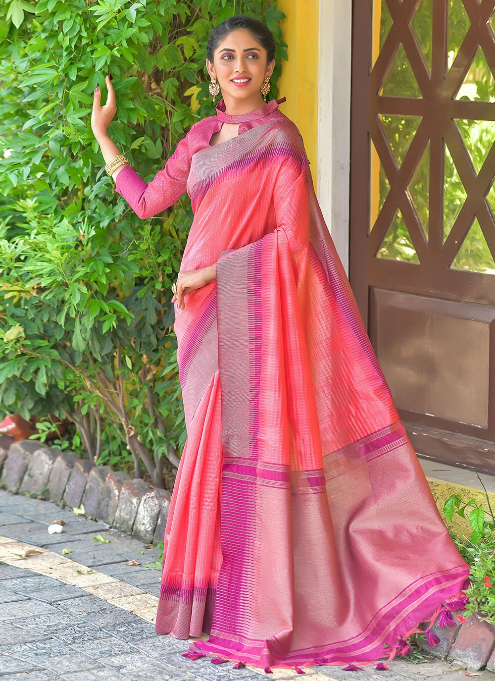 Designer Silk Pink Woven Saree