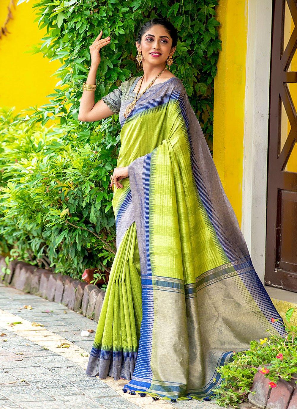 Classic Silk Green Woven Saree