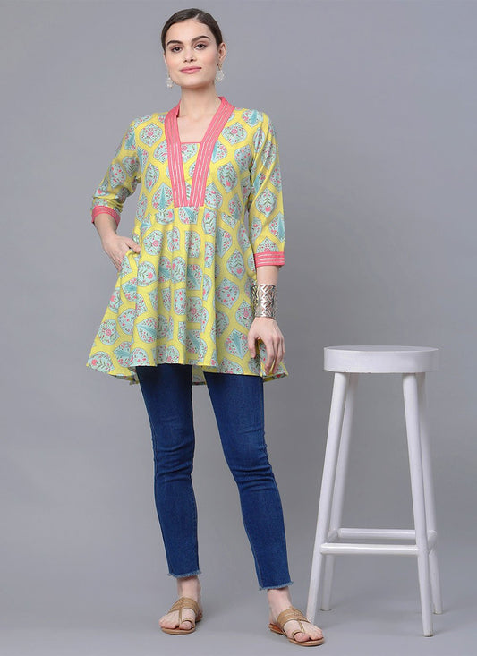 Casual Kurti Cotton Yellow Digital Print Kurtis