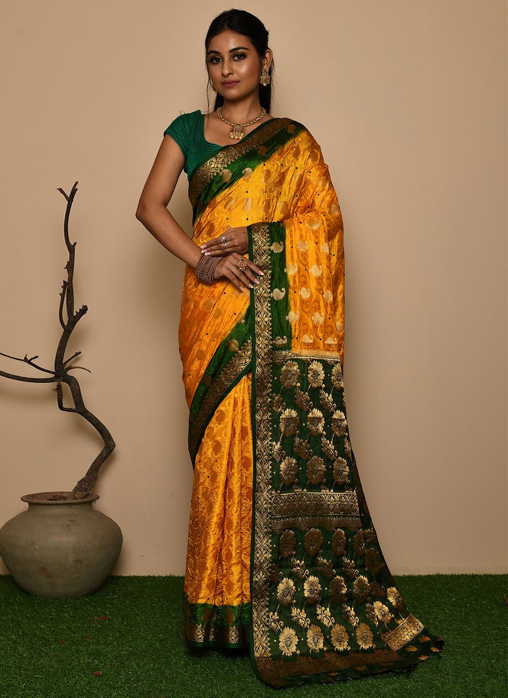 Contemporary Kanjivaram Silk Yellow Weaving Saree