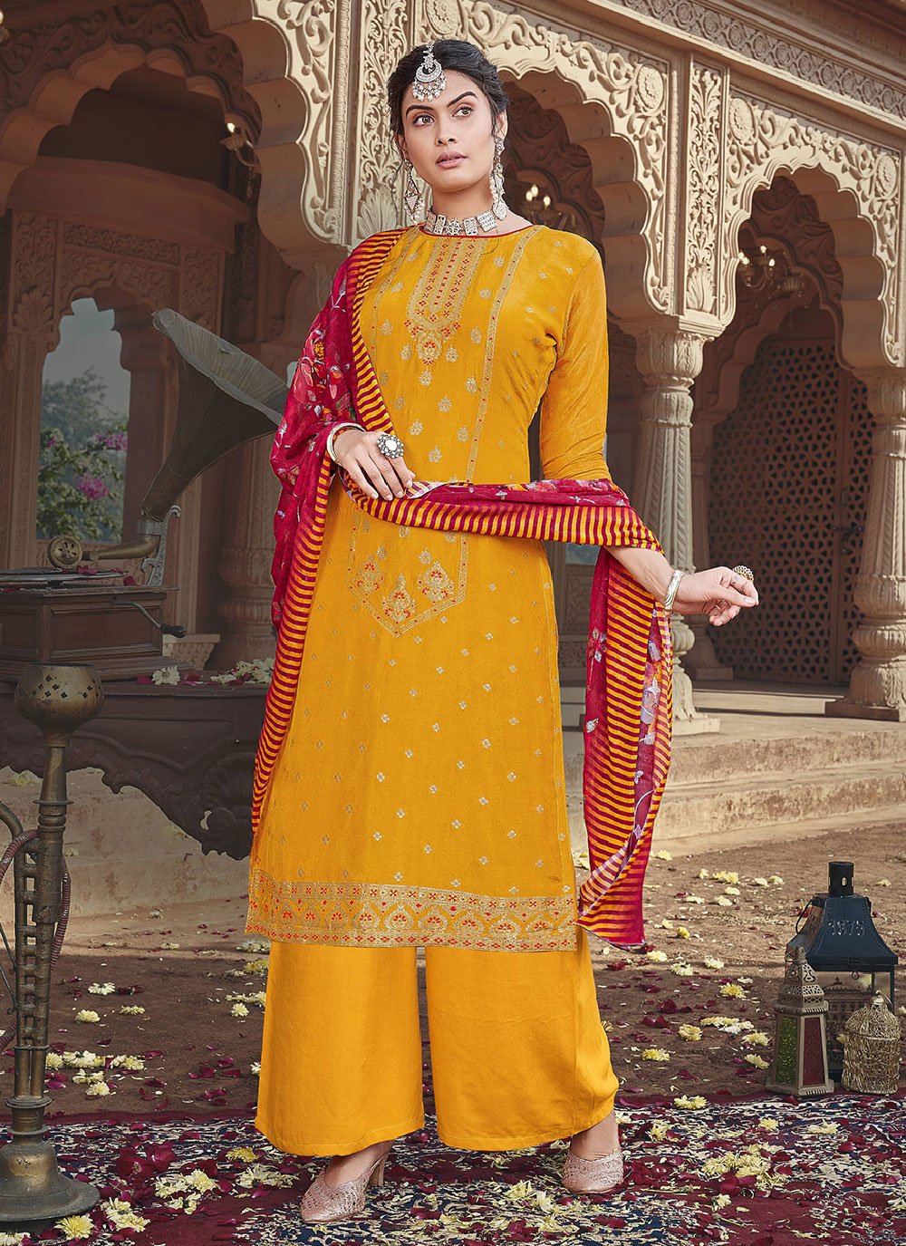 Pakistani Salwar Suit Silk Viscose Yellow Digital Print Salwar Kameez